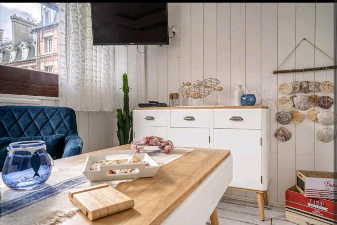 Deauville : Magnifique Studio En Face Du Casino ! Bagian luar foto