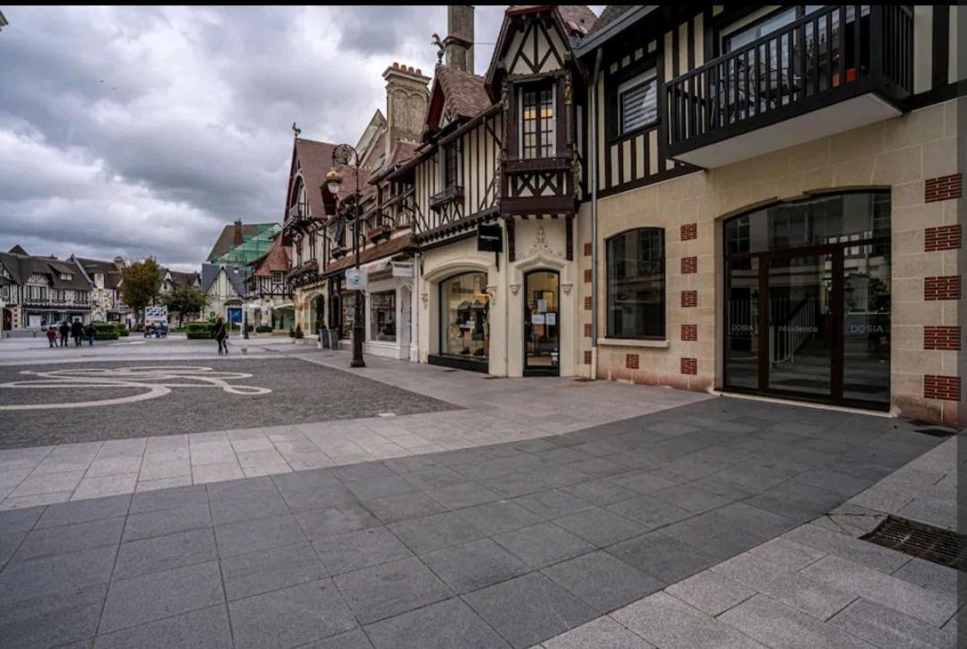 Deauville : Magnifique Studio En Face Du Casino ! Bagian luar foto