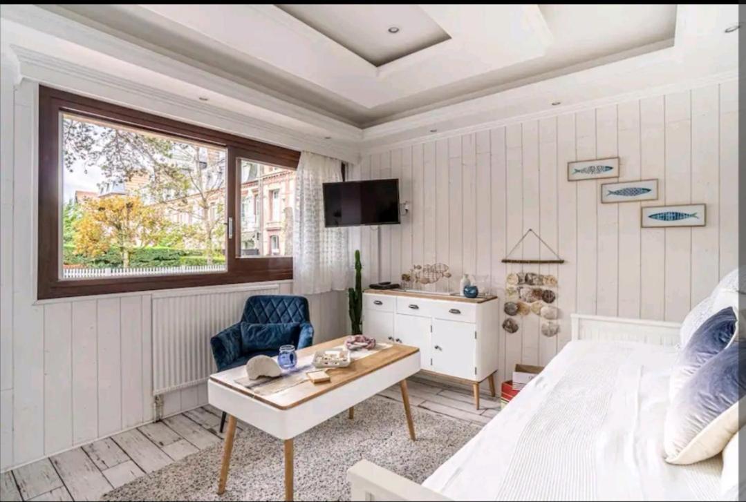Deauville : Magnifique Studio En Face Du Casino ! Bagian luar foto